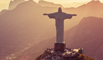 Luftansicht des Corcovado in Rio de Janeiro (marchello74 / stock.adobe.com)  lizenziertes Stockfoto 
Infos zur Lizenz unter 'Bildquellennachweis'